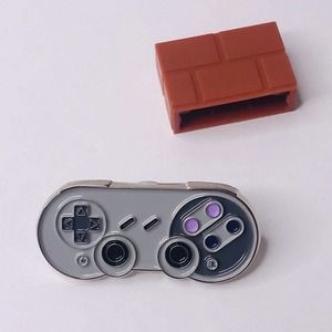 8Bitdo‎ Controller Switch Tie Tack pin With Plastic Brick Cover Advertising